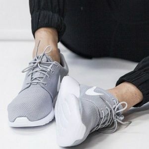 Super stylish Grey/White Nike athletic sneakers